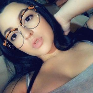 Meet your Posher, Maryssa